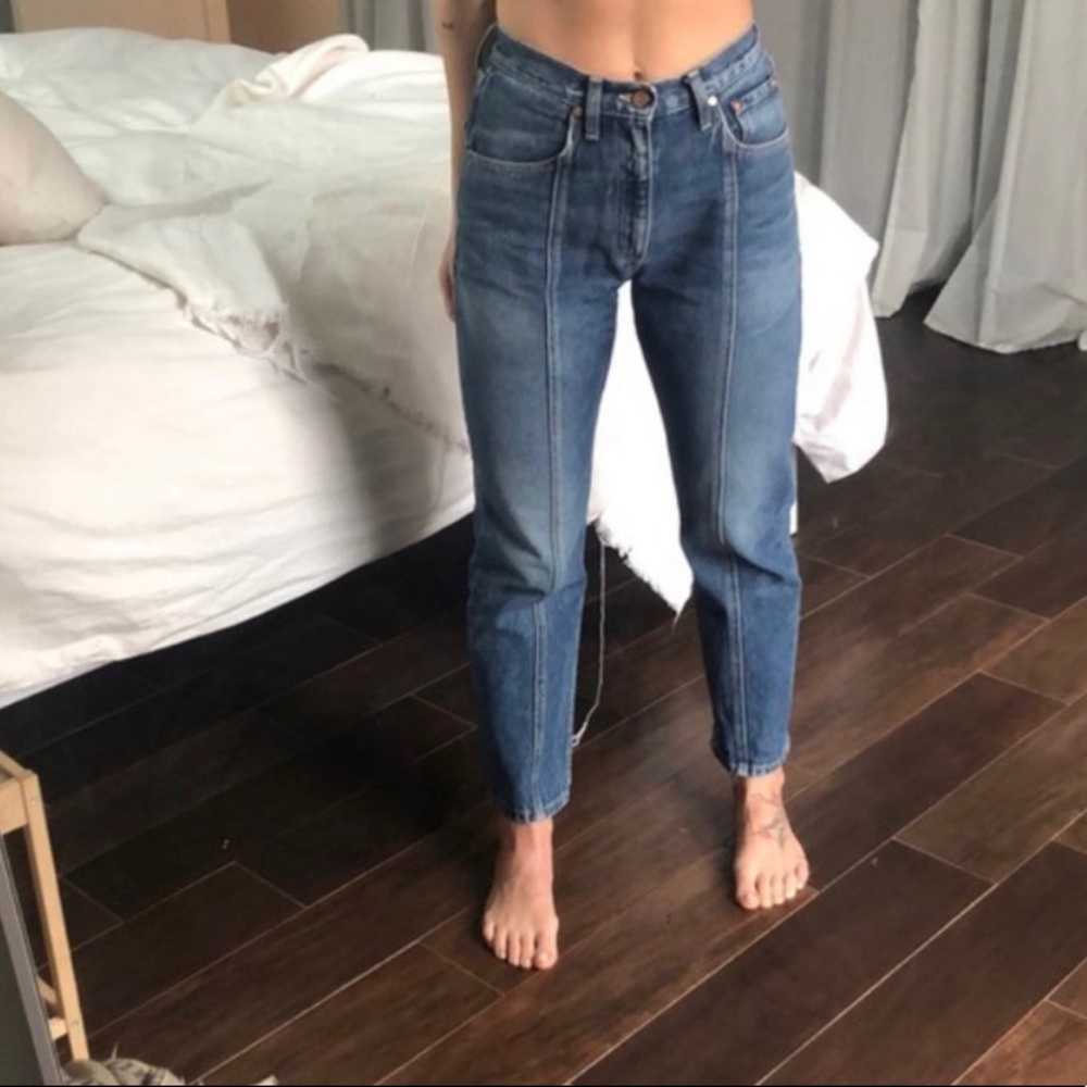 Esby Jeans